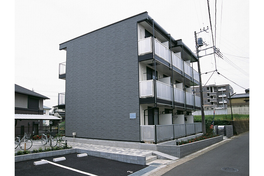1K Apartment to Rent in Hadano-shi Exterior