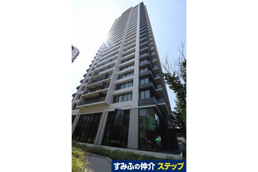 2LDK Apartment to Buy in Osaka-shi Kita-ku Exterior