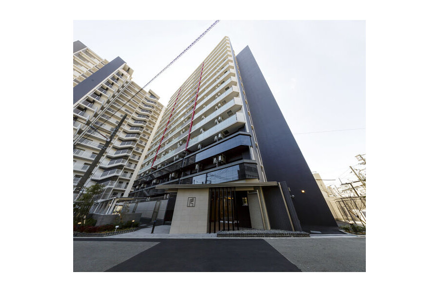 1K Apartment to Rent in Osaka-shi Nishi-ku Exterior