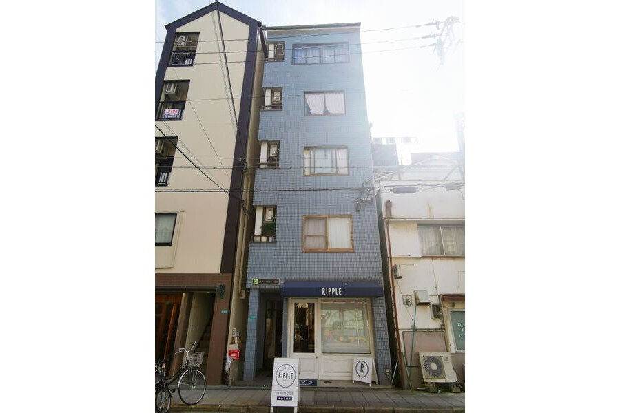 1DK Apartment to Rent in Osaka-shi Minato-ku Exterior