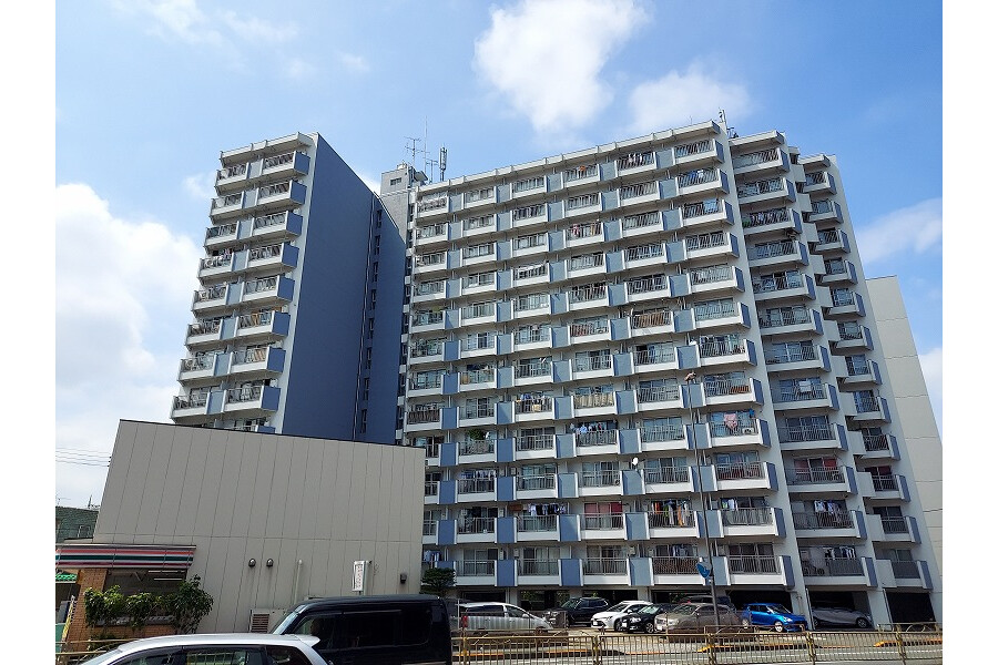 2LDK Apartment to Buy in Ota-ku Interior