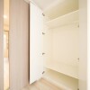 1K Apartment to Rent in Chuo-ku Storage