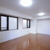1LDK Apartment to Rent in Chiyoda-ku Living Room