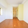 1R Apartment to Rent in Bunkyo-ku Living Room