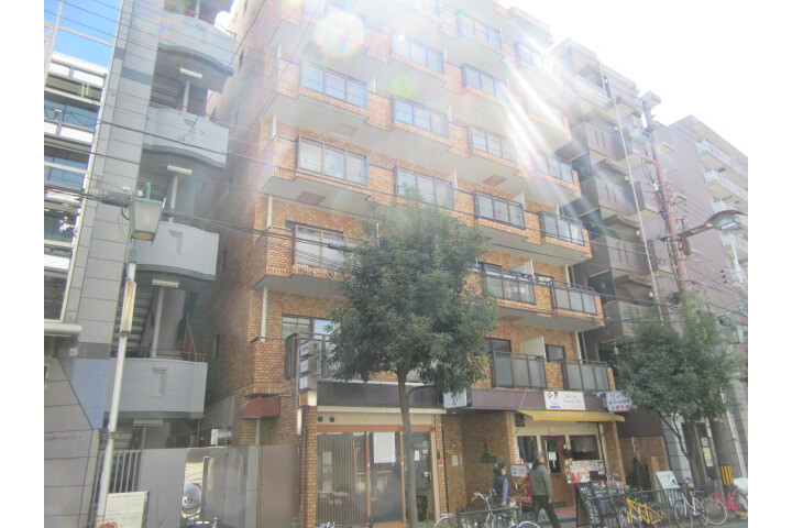 1K Apartment to Buy in Osaka-shi Nishi-ku Exterior