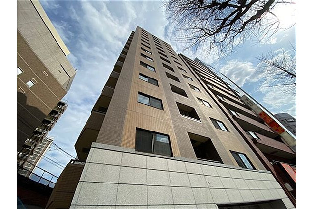 1K Apartment to Rent in Chiyoda-ku Outside Space