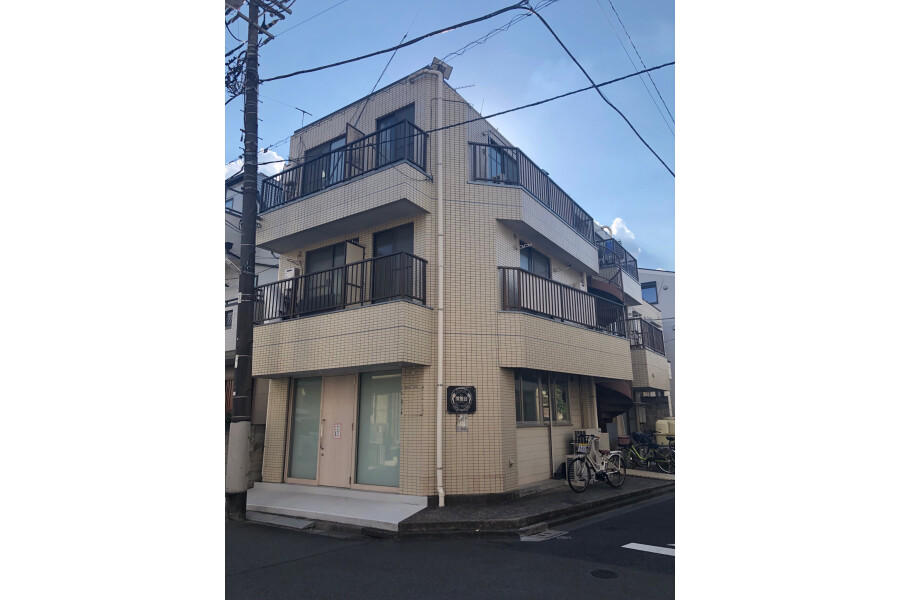 1R Apartment to Buy in Itabashi-ku Exterior