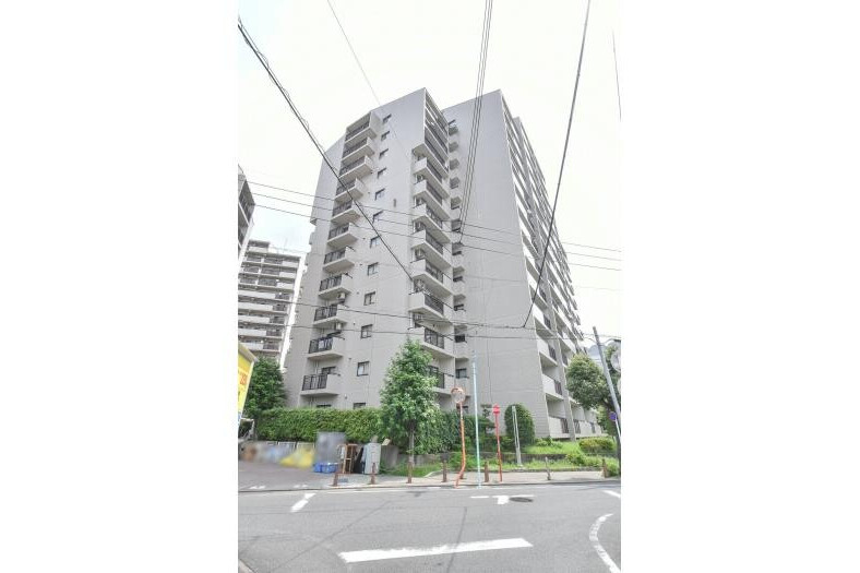 2LDK Apartment to Rent in Nagoya-shi Atsuta-ku Exterior