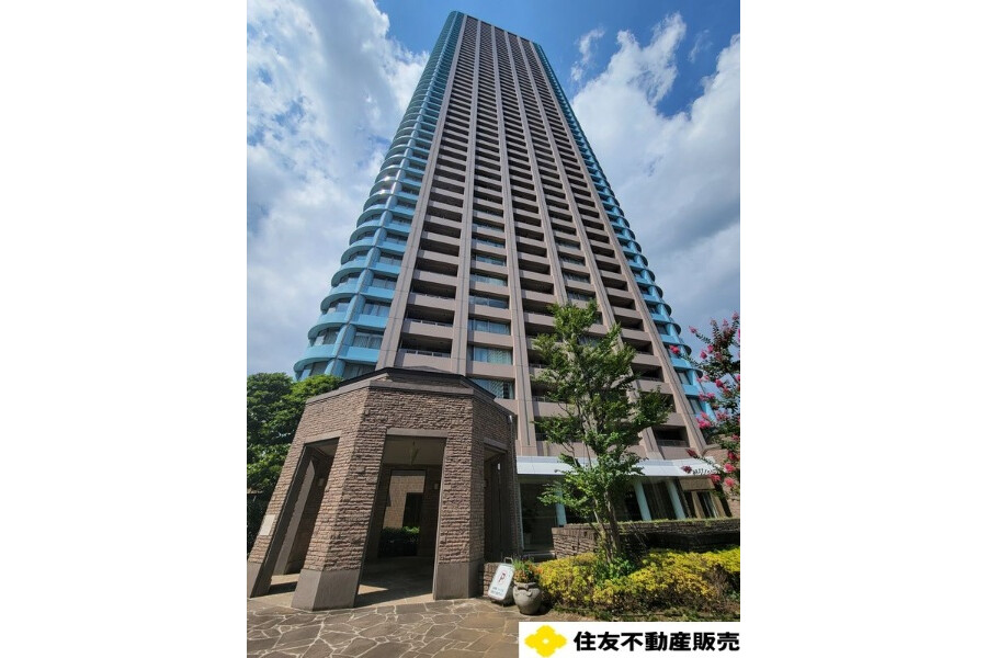 3LDK Apartment to Buy in Chuo-ku Exterior