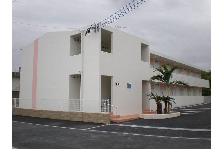 1K Apartment to Rent in Shimajiri-gun Yonabaru-cho Exterior
