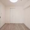 2LDK Apartment to Buy in Osaka-shi Naniwa-ku Interior