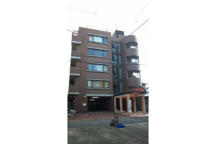 1K Apartment to Rent in Kyoto-shi Higashiyama-ku Exterior