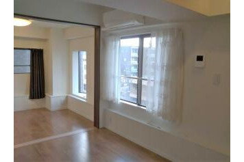 2DK Apartment to Buy in Shinjuku-ku Interior