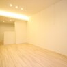 2LDK Apartment to Rent in Nakano-ku Living Room