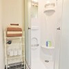 1R Apartment to Rent in Minato-ku Shower