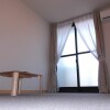 1K Apartment to Rent in Moriguchi-shi Living Room