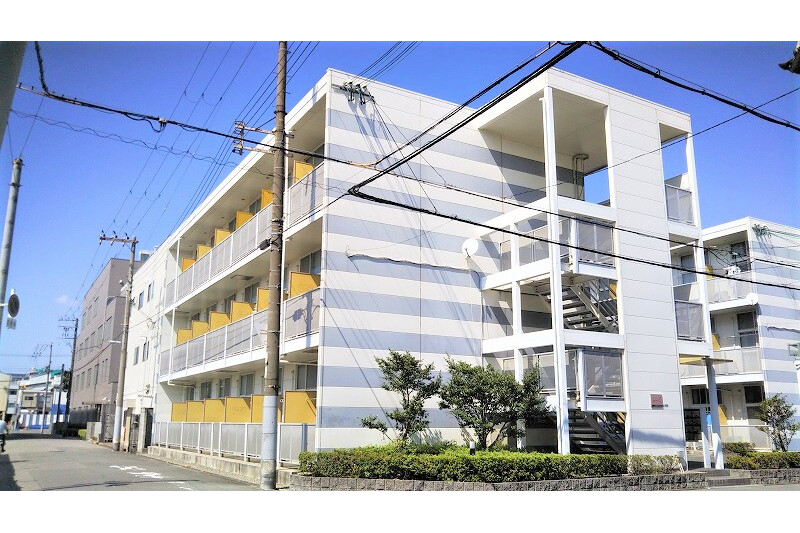 1K Apartment to Rent in Osaka-shi Tsurumi-ku Interior