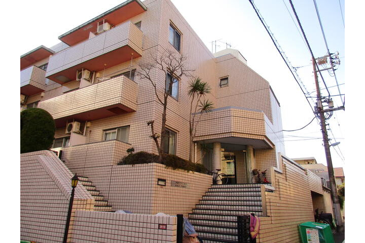 3DK Apartment to Rent in Suginami-ku Exterior