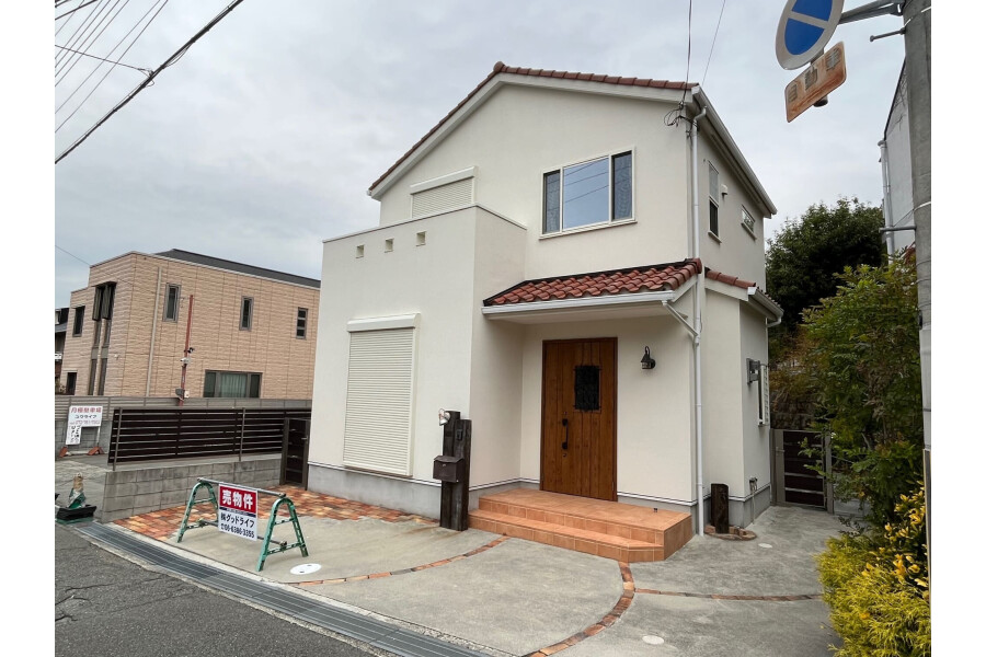 3SLDK House to Buy in Ikeda-shi Exterior