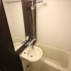 1K Apartment to Rent in Minato-ku Bathroom