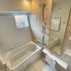 2LDK Apartment to Buy in Chiyoda-ku Bathroom