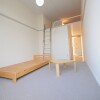 1K Apartment to Rent in Osaka-shi Hirano-ku Room