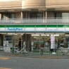 1K Apartment to Rent in Mitaka-shi Convenience Store