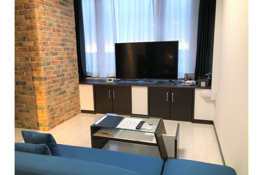 2LDK Apartment to Rent in Machida-shi Living Room