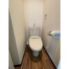 1R Apartment to Rent in Osaka-shi Joto-ku Toilet