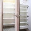 2LDK Apartment to Rent in Nakano-ku Storage