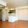 1K Apartment to Rent in Chiyoda-ku Living Room