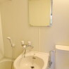 1K Apartment to Rent in Chofu-shi Washroom