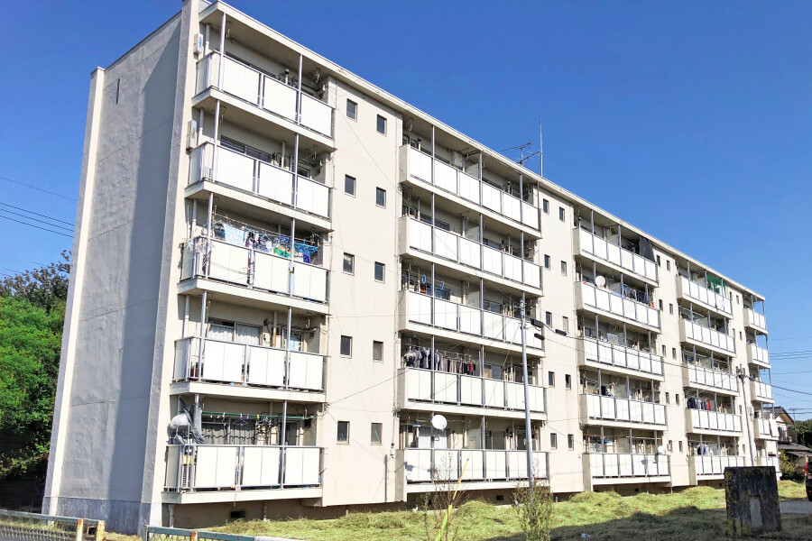 2K Apartment to Rent in Chikusei-shi Exterior