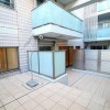 3LDK Apartment to Rent in Minato-ku Entrance Hall
