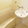 2K Apartment to Rent in Setagaya-ku Bathroom
