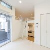 1K Apartment to Rent in Higashiosaka-shi Living Room
