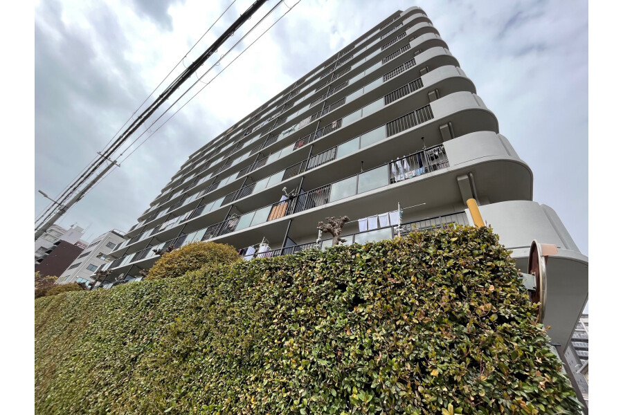 2LDK Apartment to Buy in Osaka-shi Joto-ku Exterior