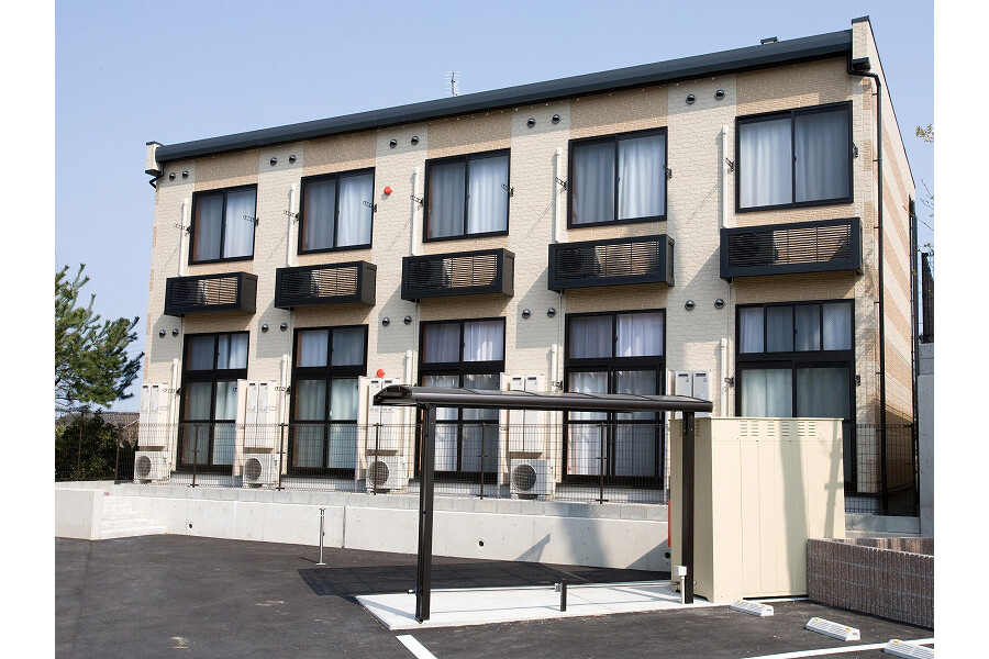 1K Apartment to Rent in Fukuoka-shi Jonan-ku Exterior