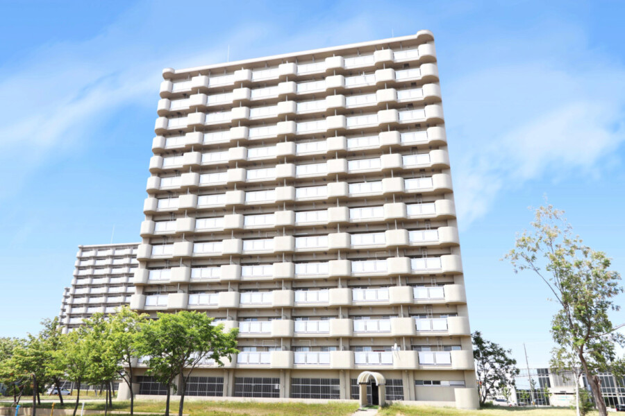 2LDK Apartment to Rent in Sapporo-shi Atsubetsu-ku Exterior