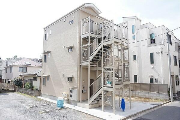 2K Apartment to Rent in Shibuya-ku Outside Space