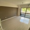 Whole Building Apartment to Buy in Toyonaka-shi Living Room