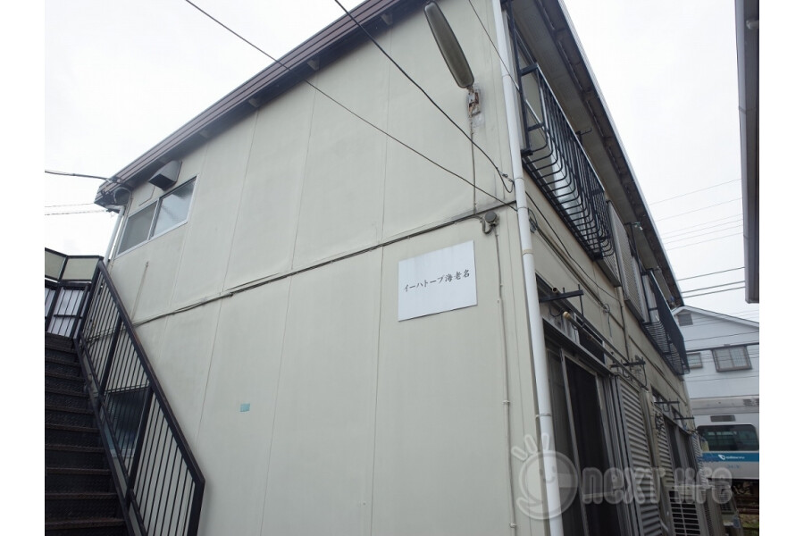 Whole Building Apartment to Buy in Ebina-shi Exterior