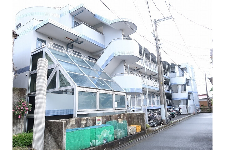 1R Apartment to Rent in Atsugi-shi Exterior