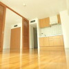 1LDK 맨션 to Rent in Minato-ku Living Room