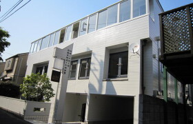 2LDK Apartment in Nishiazabu - Minato-ku