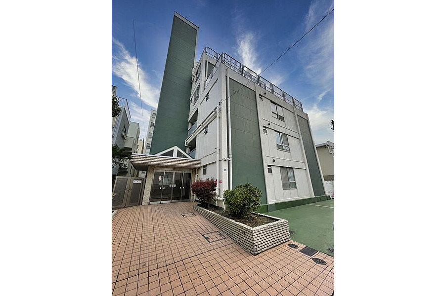 2DK Apartment to Buy in Toshima-ku Exterior