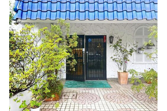 1DK Apartment to Buy in Setagaya-ku Entrance Hall