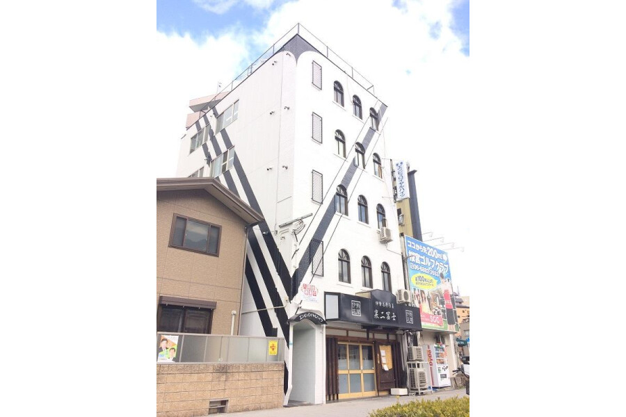 1DK Apartment to Rent in Osaka-shi Miyakojima-ku Exterior