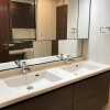 4LDK Apartment to Rent in Minato-ku Washroom