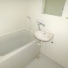 2DK Apartment to Rent in Komae-shi Bathroom